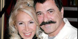 Ensemble, ils ont un fils, sasha, né en juin 2009, mais divorcent quelques mois plus tard. Jean Marie Bigard Qui Est Son Ex Femme Claudia Avec Qui Il A Ete Marie 18 Ans Femme Actuelle Le Mag