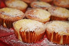 Snickers Kasekuchen Muffins Ein Sehr Leckeres Rezept Chefkoch De Kasekuchen Muffins Einfach Lecker Kuchen