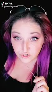 Stephanie Baril (@tootsiegames)