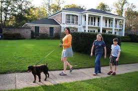 Mobile's Country Club Woods neighborhood features vintage bricks, newly  renovated homes