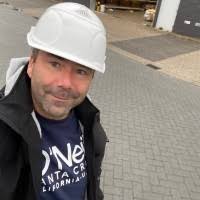 600+ "Albert De" profiles