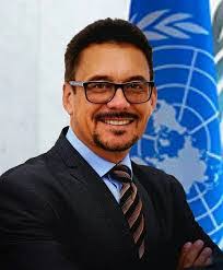 Robert Kasprzak's Instagram, Twitter & Facebook