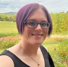 Amy Hellmann's Instagram, Twitter & Facebook