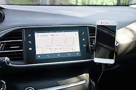 The head unit often won't default to android auto when my phone connects, which means that i have to tap a button or two before setting off. How To Use A Wired Android Auto Head Unit As A Wireless Android Auto Unit