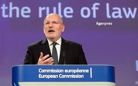 Lol, nu te tine vorbeam, dar imi place ca inca o data confirmi cat de corupta e tara asta si ca doar hotii se ajung. Frans Timmermans Vrea Salariu Minim In Toate ÈÄrile Ue La Cat Ar CreÈte Netul In Romania DacÄ S Ar Aplica Formula PropusÄ De VicepreÈedintele Ce Incont Stirileprotv Ro