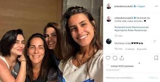 Em seu instagram, minutos antes da virada, o músico compartilhou um vídeo posando ao lado de bento. Pin Em Pais E Filhos