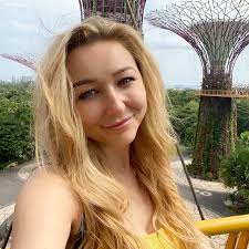 Lori-Leigh Mills (@lori.leigh90) • Threads, Say more