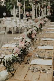 Hochzeit blumen deko blumenwand kunstblumen köpfe wanddeko 50er set schmetterlinge hochzeit deko wanddeko hochzeit geburtstage taufe. Susanne Christoph Boho Hochzeit Im Glashaus Fotografie Ines Emanuel Rustikal Schicke Hochzeit Boho Hochzeit Hochzeitstisch