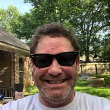 Lauren asked if she could back me up and pull me into the beams…. Told her  if she wears a Gold Bikini yes 🫣🫣🫣😅