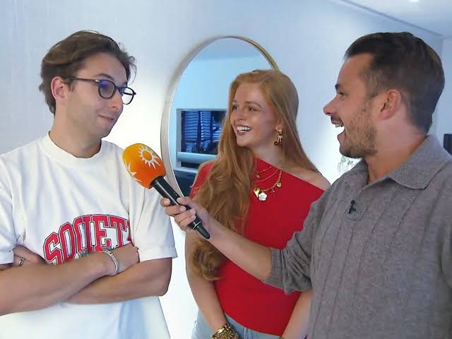 Christiaan Bauer vermaakt zich op GTST-set van vriendin Rosalie: 'Heb  lekker met Ludo gechild'