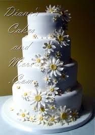 Pin By Mary Leann On My Dream Wedding Ideas Daisy Wedding Cakes Daisy Cakes Gorgeous Wedding Cake