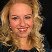 Leslie Sowers's Instagram, Twitter & Facebook