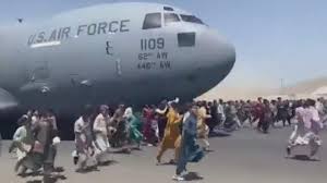میدان هوائی بین المللی حامدکرزی ‎; 7 Dead In Chaos At Kabul Airport As Afghans Desperately Try To Flee The Country Cbc News