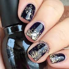 Create Your Holiday Mood With Our Ideas For New Years Nails New Year S Nails Vacation Nail Designs Firework Nails