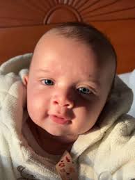 Will baby keep blue gray eyes?