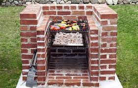 For diy fans who love the beautiful pursuit of outdoor grilling, making your own large charcoal grill could be the ideal next home project. 10 Diy Bbq Grill Ideas For Summer Diy Barbecue Ideas Balcony Garden Web