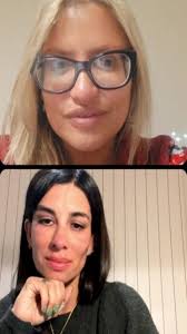 Continuamos con la completa revisión realizada por Maureen Barrera  @maureenwithdouble_e , donde en estas láminas se abre la reflexión sobre la  relación entre capacitismo y discapatismo. Mauricio Cutto López @cuttolopez  es la