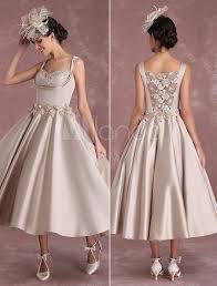 Check spelling or type a new query. Brautkleider Vintage Prinzessin Champagner Mit Carmenausschnitt Satingewebe Armellos Wadenlang Hochzeit Naturliche Taillenlinie Rote Hochzeitskleider Farbige Hochzeitskleider Champagnerfarbene Hochzeitskleider