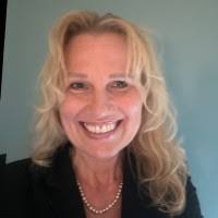 Julia Pizzuti's Instagram, Twitter & Facebook