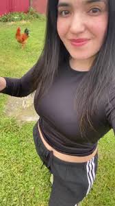 Elizabeth Vidal (@elizabethvidal._)