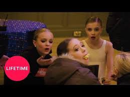 Dance Moms The Dancers Eat Cake Off The Floor S8 E5 Extended Scene Lifetime Youtube In 2020 Dance Moms Dance Moms Clips Dance Life
