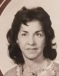 Lily Medina's Instagram, Twitter & Facebook