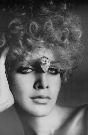 Twiggy by Richard Avedon, 1967