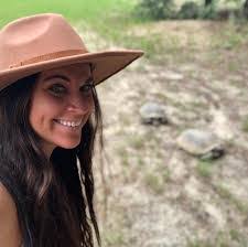 Ellen Jacobs's Instagram, Twitter & Facebook