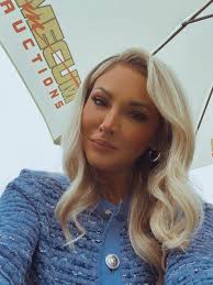 Danielle Trotta (@daniellektrotta) • Instagram photos and videos