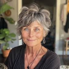 Lisa Schaus's Instagram, Twitter & Facebook