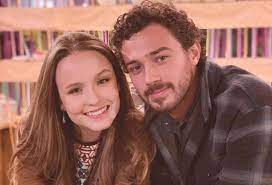 Explore andré luiz frambach net worth, birthday, age, height, weight, wiki, fact 2021! Andre Luiz Frambach Assume Romance Com Larissa Manoela Nos Conhecendo