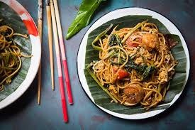 Kuah gurihnya adalah hasil dari campuran bahan bumbu. Mie Kangkung Belacan Medan Spicy Stir Fried Noodles With Shrimp Paste And Water Spinach