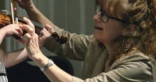 Leslie Meister's Instagram, Twitter & Facebook