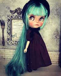 moko doll ミクさん ʾʾ オーダーさんです 久しぶりの下唇噛みちゃん 半透明肌さんの下唇噛みちゃんは初めてチャレンジでした 髪が凄くロングの子なのでラプンツェルみたいな髪型にしたいなぁ 不器用でアレンジ出来ないけど 久しぶりにガチャガチャを