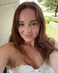 Emily Houck's Instagram, Twitter & Facebook