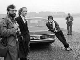 Пачка сигарет (pack of cigarettes) lyrics: Andrej Tropillo O Smerti Coya On Byl V Tyazhelom Narkoticheskom Opyanenii Kogda Sel Za Rul