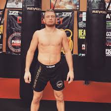 Song opened up the fight with his power side, launching right kicks and right hands. Casey Kenney Vs Song Yadong At Ufc 265 Mma Root