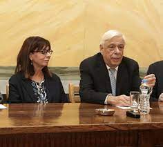 Η εε να συμπράττει στην οριοθέτηση της αοζ στις 13 μαρτίου αναλαμβάνει τα καθήκοντά της η αικατερίνη σακελλαροπούλου, που. Paylopoylos Sakellaropoyloy Polemos Mesw Grammatewn