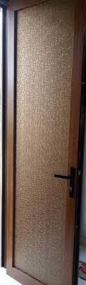 Harga daun pintu panel solid minimalis kayu meranti oven: Pintu Panel Urat Kayu Dengan Panel Bermotif Kusenupvcalumunium Com