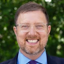 Robin Sternberg's Instagram, Twitter & Facebook