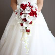 The calla lily wedding bouquet made of cold porcelain will be an excellent alternative to a real flower bouquet. Waterfall Wedding Red Rose Bridal Bouquets Flowers White Calla Lilies With Artificial Pearls And Rhinestone De Mariage Decoration Novia Accesorios From Shirleywedding 40 52 Dhgate Com