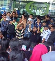 Maybe you would like to learn more about one of these? Pt Gsi 2 Sukalarang Demo Upah 80 Kompasiana Com