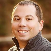 80+ perfiles de «James Darr»