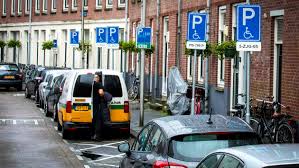 Zoek in 2691 stations in nederland met 5293 actuele brandstofprijzen. Der Haager Invaliden Trick Behinderten Parkplatze Uberall Hetzel Media