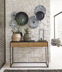 Maisons Du Monde Deutschland Auf Instagram Mit Ein Paar Handgriffen Und Einer Aussergewohnl In 2020 Reclaimed Wood Console Table Wood Console Table Entryway Furniture