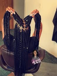 Big Box Braids Hairstyles For Black Women Pin De A Myah S Pins Em H A I R R Penteado Com Tranca Solto Trancas Africanas Cabelo Com Trancas Africanas