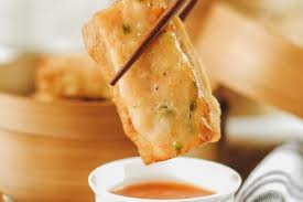 Cakwe yang enak itu garing di luar dan empuk di bagian dalamnya. Resep Cakwe Udang Yang Spesial Untuk Camilan Santai Di Rumah