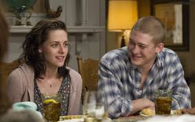 Billy lynn é um jovem soldado de 19 anos, que consegue sobreviver, junto de seus colegas de exército, a um tiroteio no iraque em 2005. M2b37newslaitm