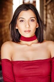 Tania Starr's Instagram, Twitter & Facebook