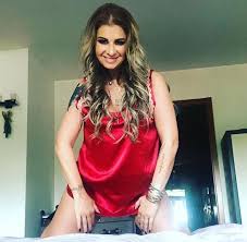 Anamaria prodan fue oficilizada como la accionista mayoritaria del hermannstadt , equipo de la primea división de rumania. Anamaria Prodan Va Poza Nud In Playboy La 50 De Ani ToÈ›i BÄƒrbaÈ›ii MÄƒ Vor